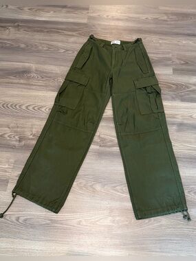 Aritzia TNA Green Cargo Pants Drawstring Hem Women’s size 00 Adjustable Waist